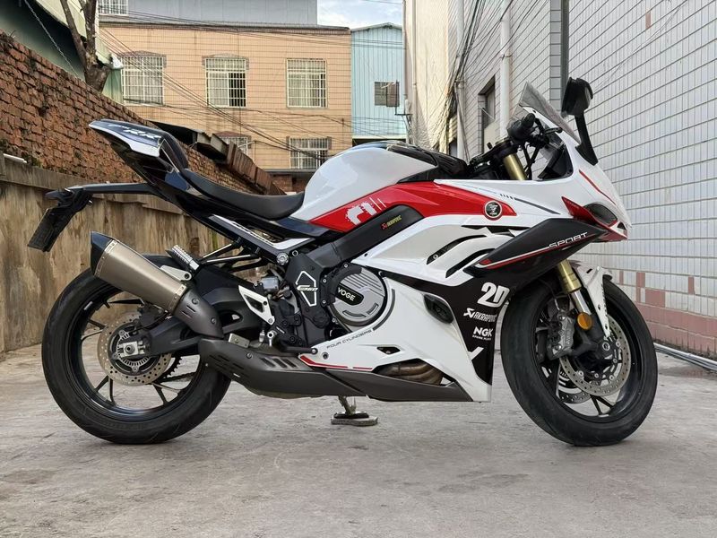 无极 RR660