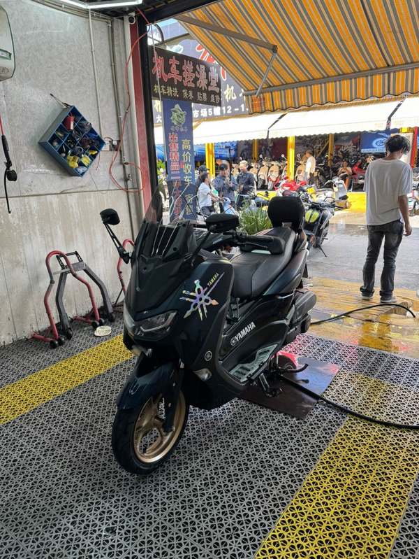 雅马哈 NMAX