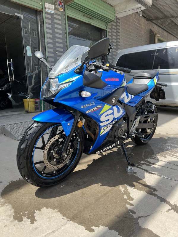 豪爵铃木 GSX250R