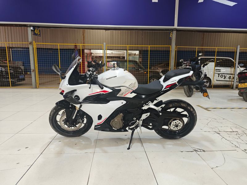 QJMOTOR 赛450