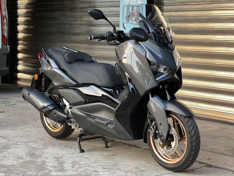 雅马哈 XMAX