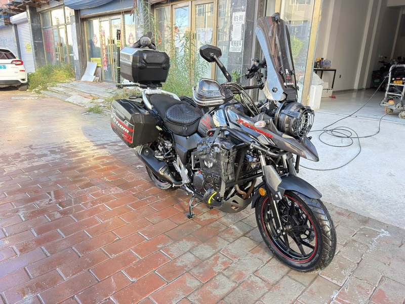 豪爵铃木 DL250