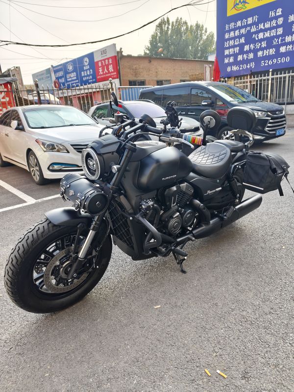 QJMOTOR 闪600