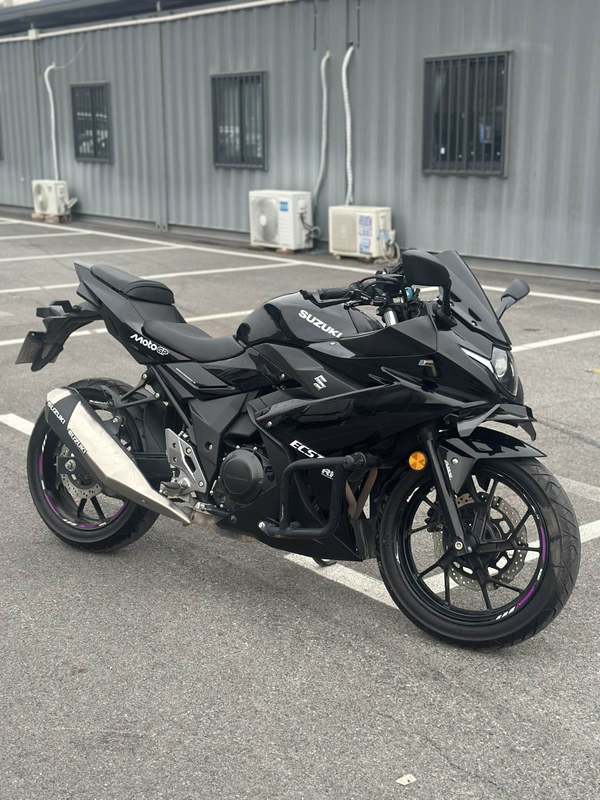 豪爵铃木 GSX250R