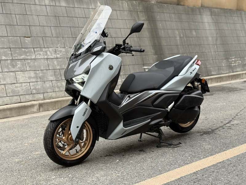 雅马哈 XMAX