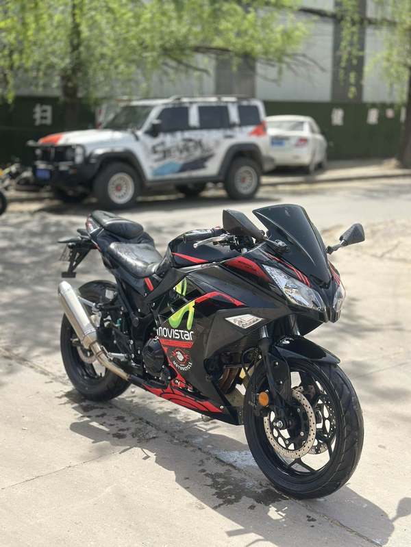 宝雕 BD 400 RR