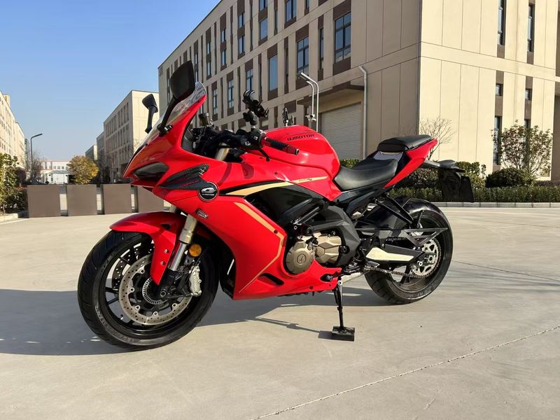 QJMOTOR 赛600