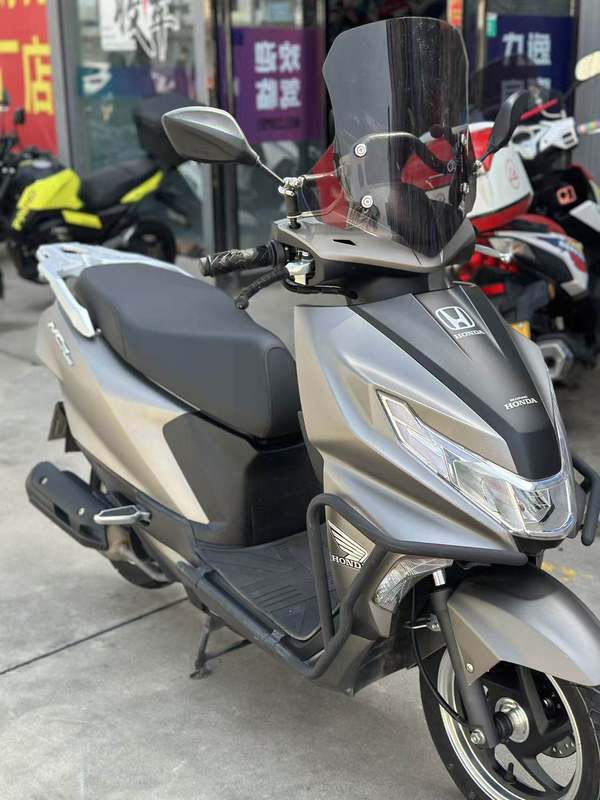 五羊本田 NCR125