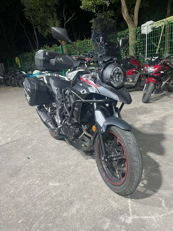豪爵铃木 DL250