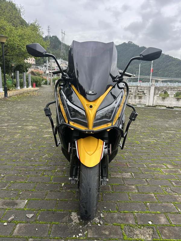 光阳 赛艇 S400