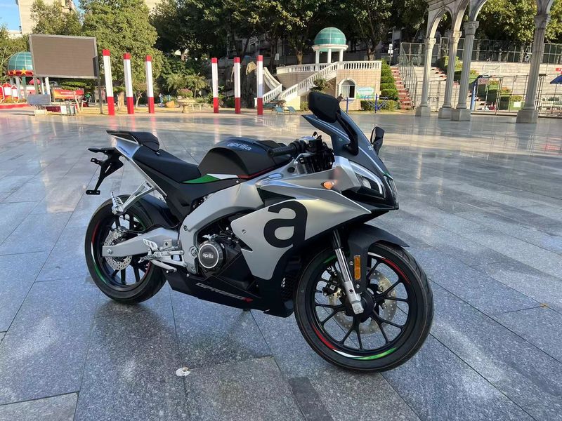 宗申阿普利亚 GPR250R