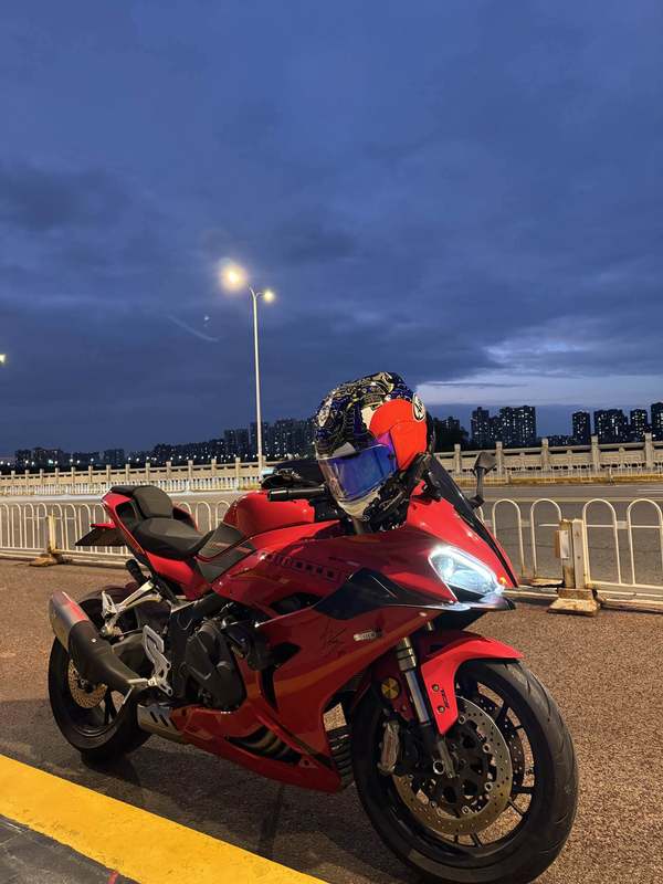 QJMOTOR 赛600