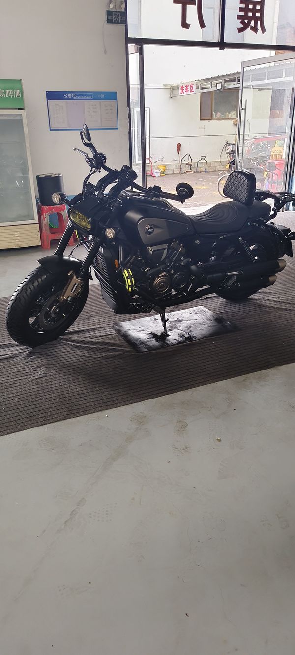 QJMOTOR 闪600