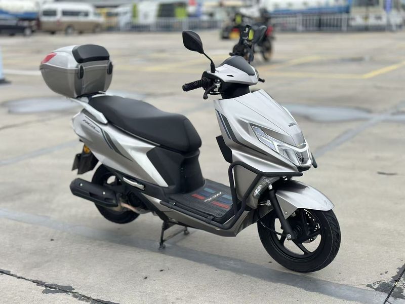 五羊本田 NCR125