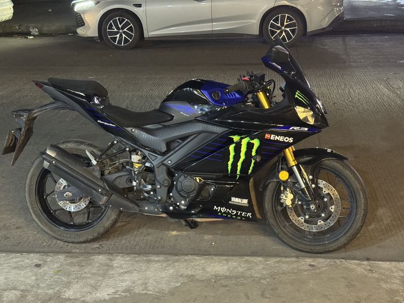 雅马哈 YZF-R3