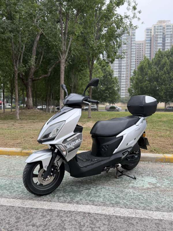 济南铃木 UY125