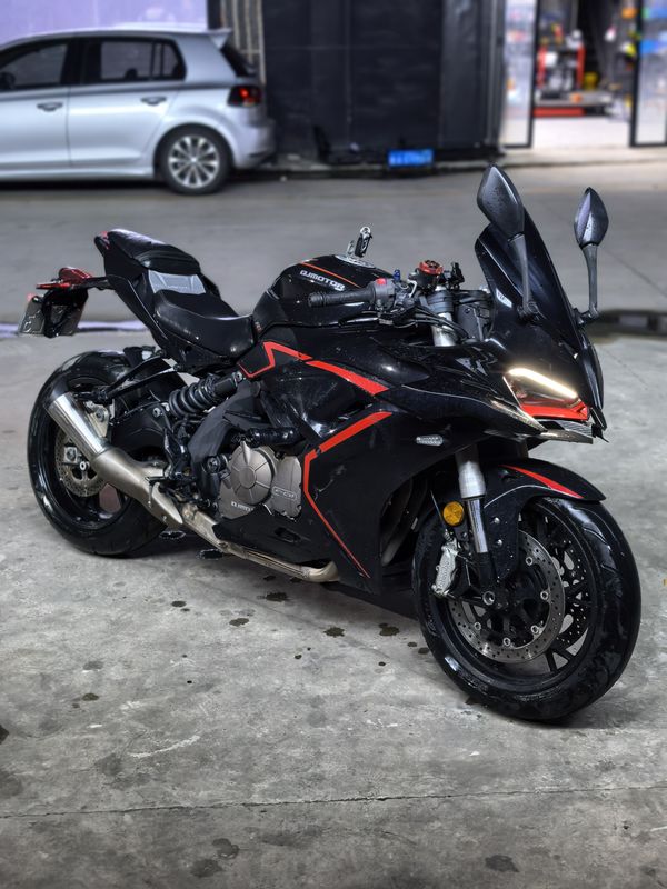 QJMOTOR 赛600