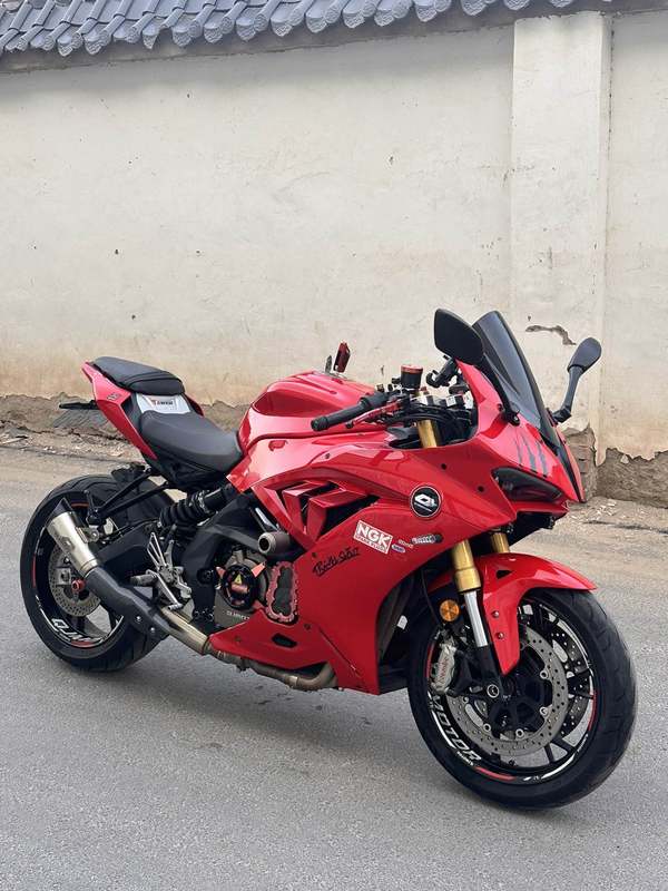 QJMOTOR 赛600