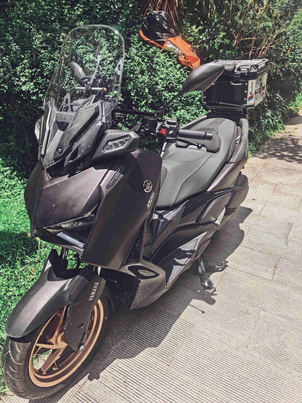 雅马哈 XMAX