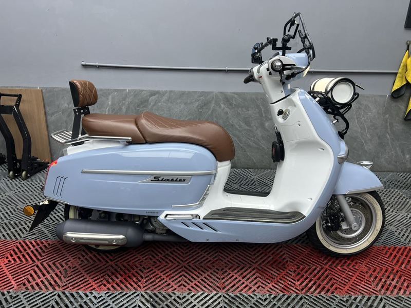 维多利亚 Sixties 300i