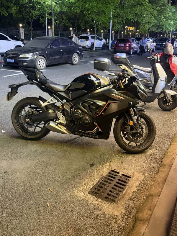 本田DREAMWING CBR650R