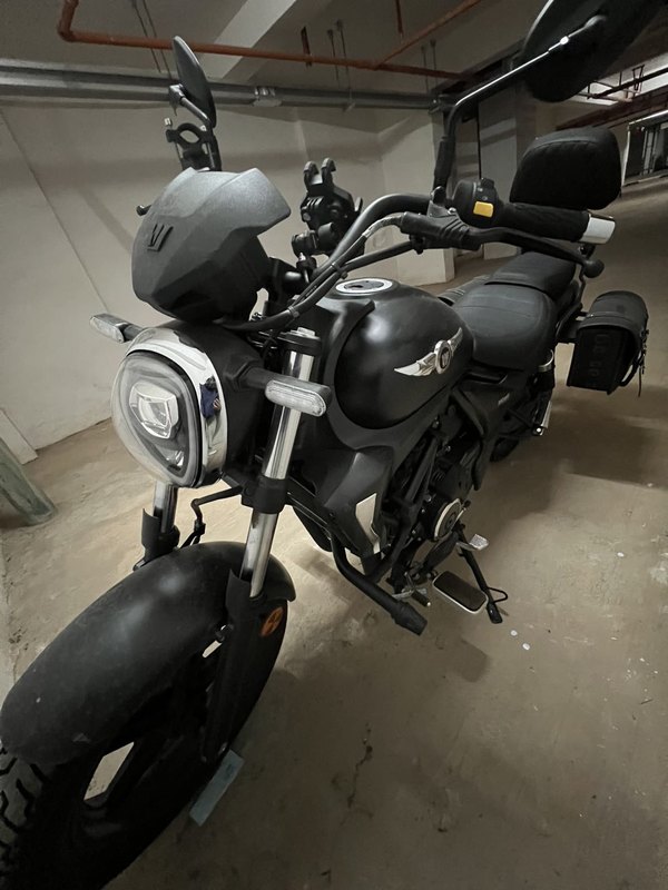 豪爵 TR300