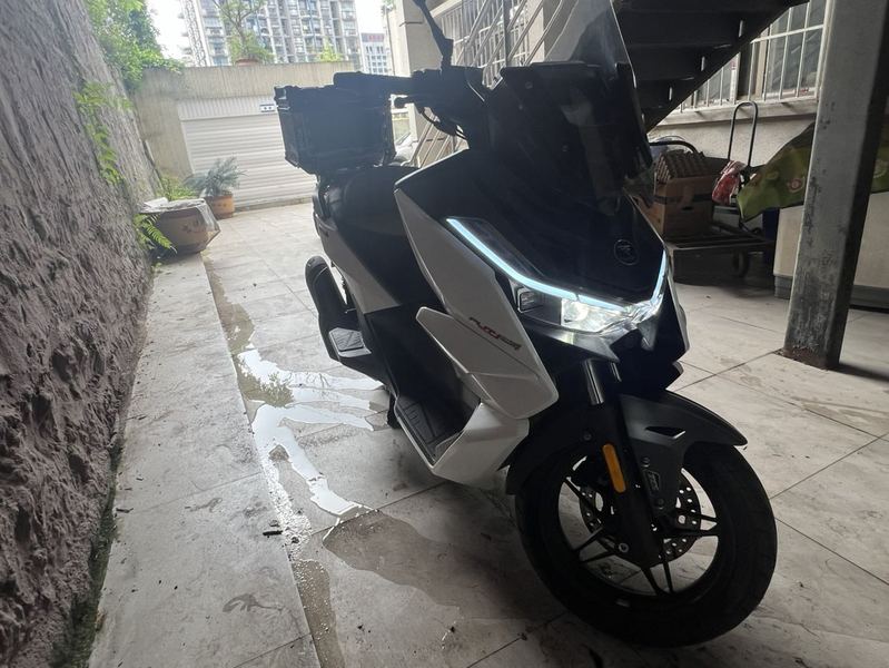 无极 SR250GT