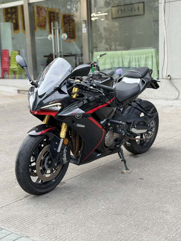 QJMOTOR 赛600