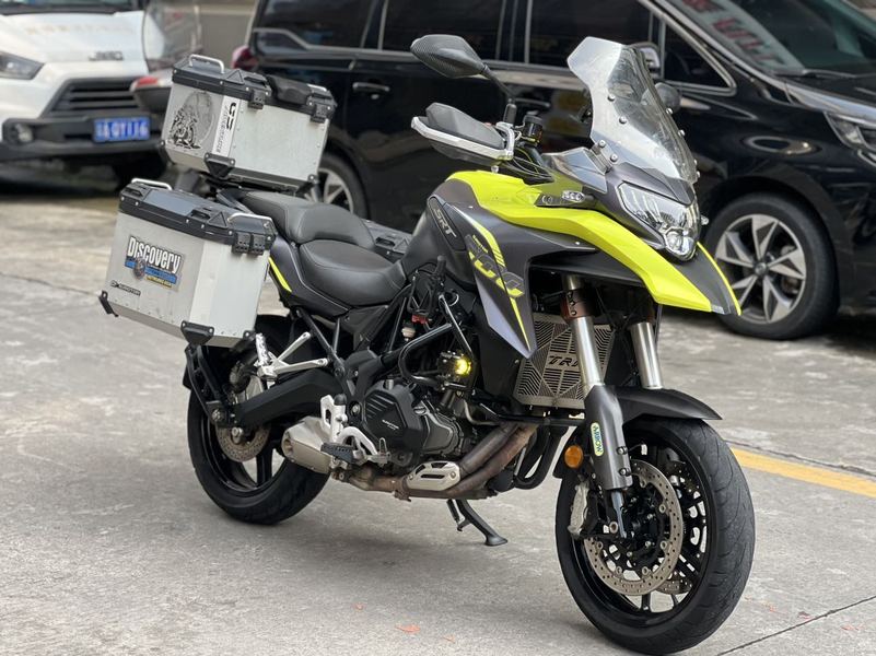 QJMOTOR 骁500