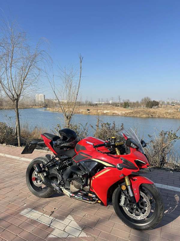 QJMOTOR 赛600