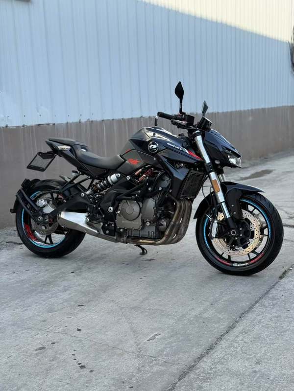 QJMOTOR 追600