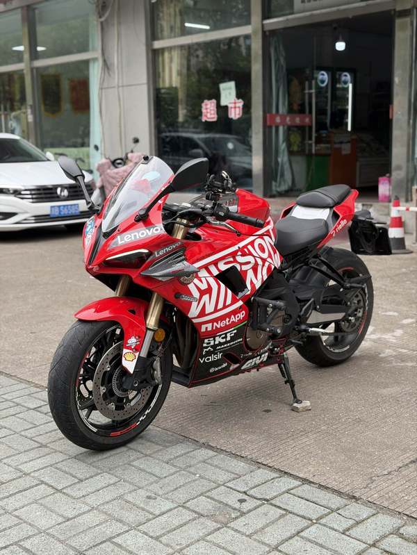 QJMOTOR 赛600