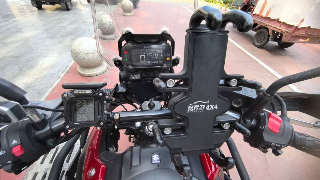 豪爵铃木 DL250