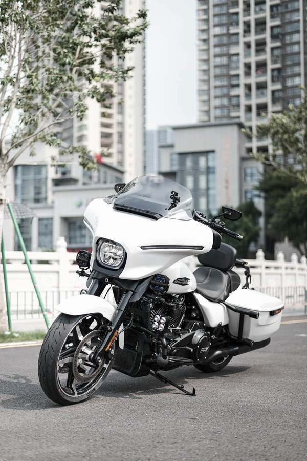 哈雷戴维森 大道滑翔 Street Glide