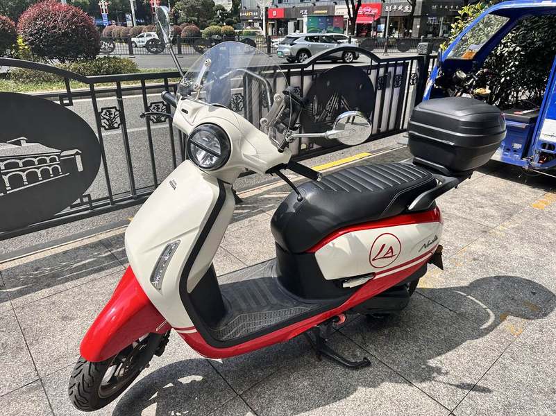新大洲本田 NS125LA