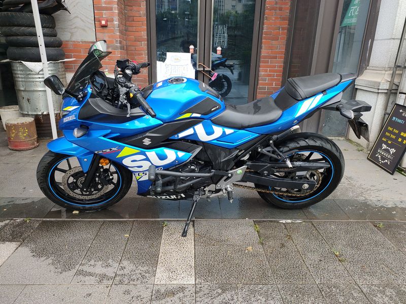 豪爵铃木 GSX250R