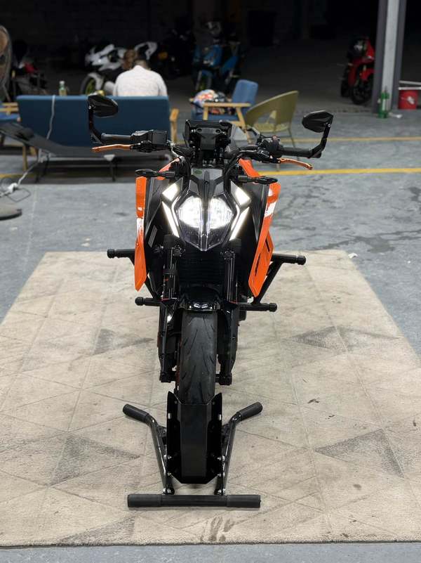 KTMR2R 390 Duke