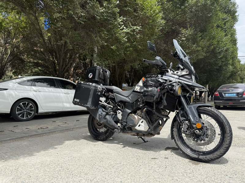 铃木 V-Strom 1050