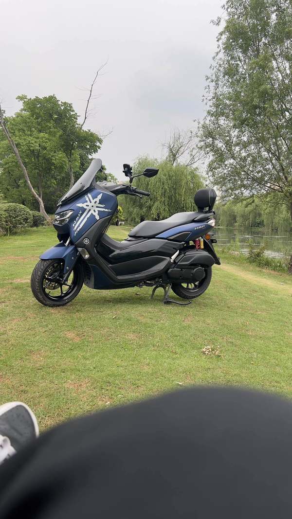 雅马哈 NMAX
