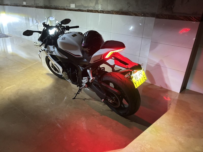 QJMOTOR 赛600