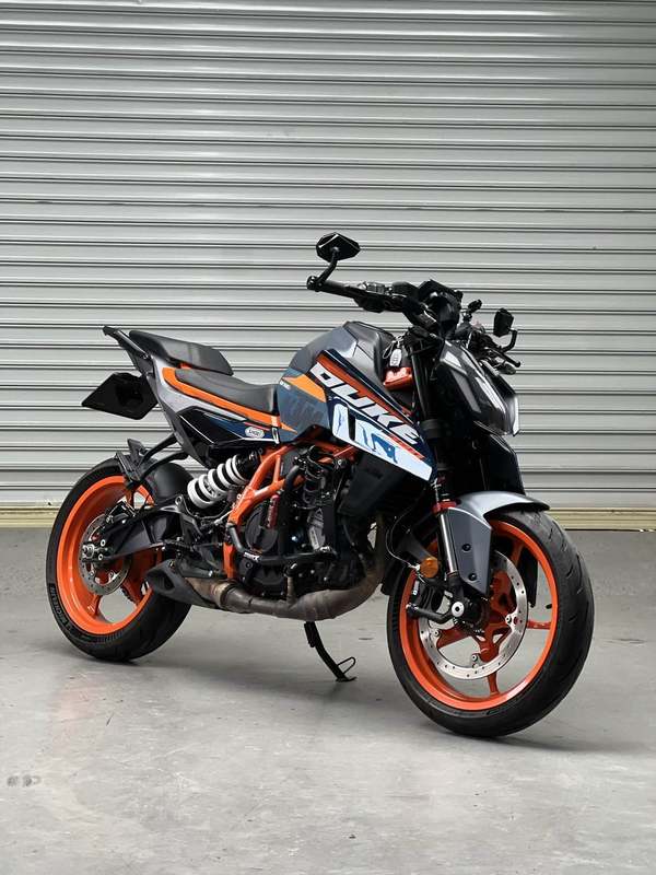KTMR2R 390 Duke
