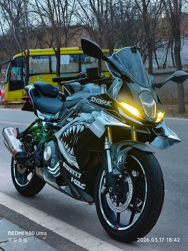 贝纳利 龙卷风 Tornado 302R