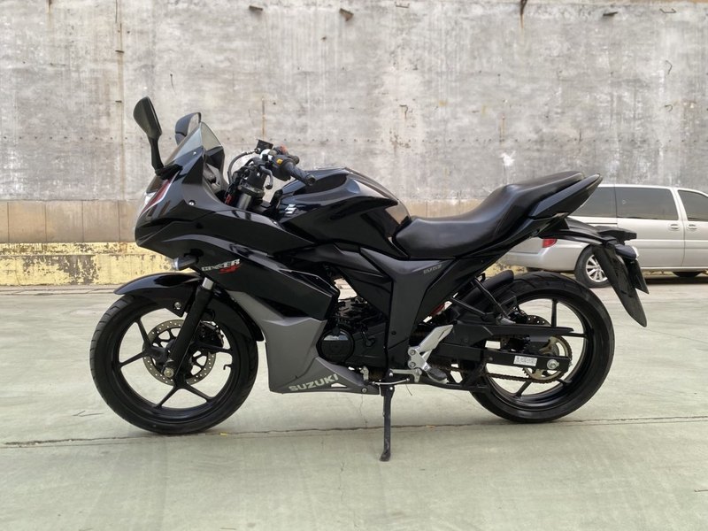 济南铃木 极客飒 Gixxer 155