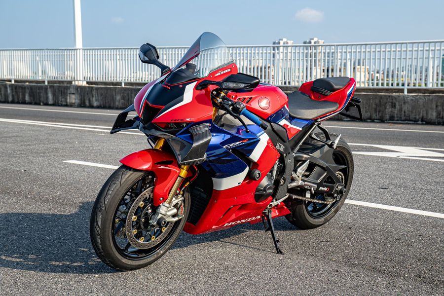 本田DREAMWING CBR 1000 RR-R