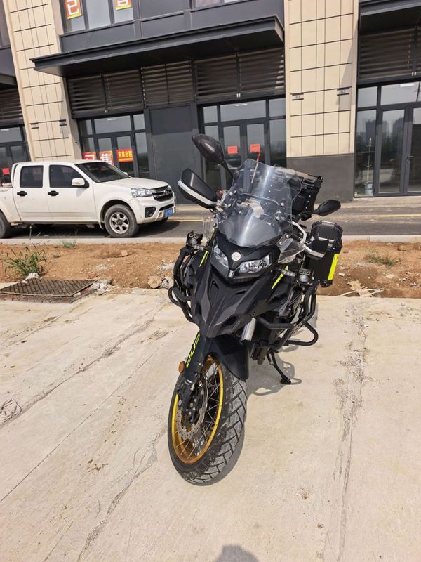 贝纳利 金鹏 TRK502