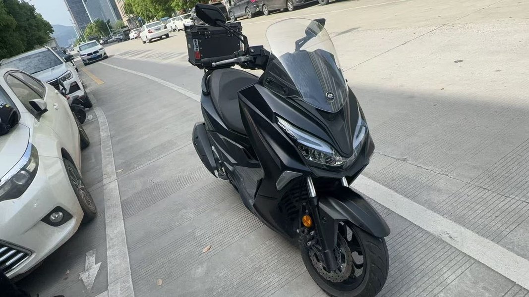 QJMOTOR 鸿250