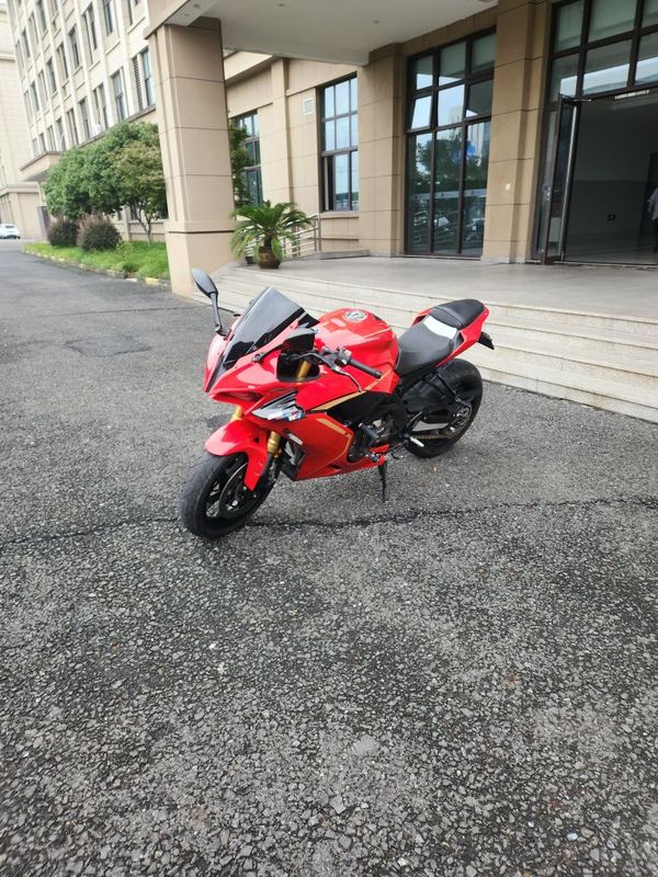 QJMOTOR 赛600