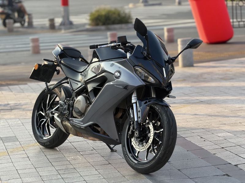 QJMOTOR 赛400
