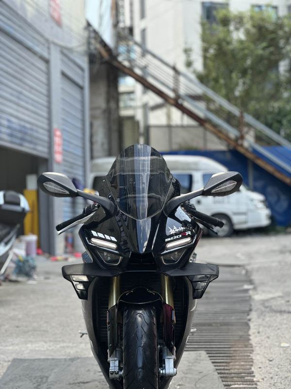 张雪机车 500RR
