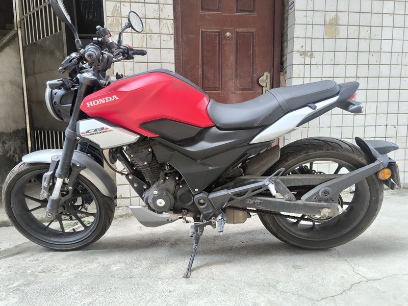 新大洲本田 CB190TR